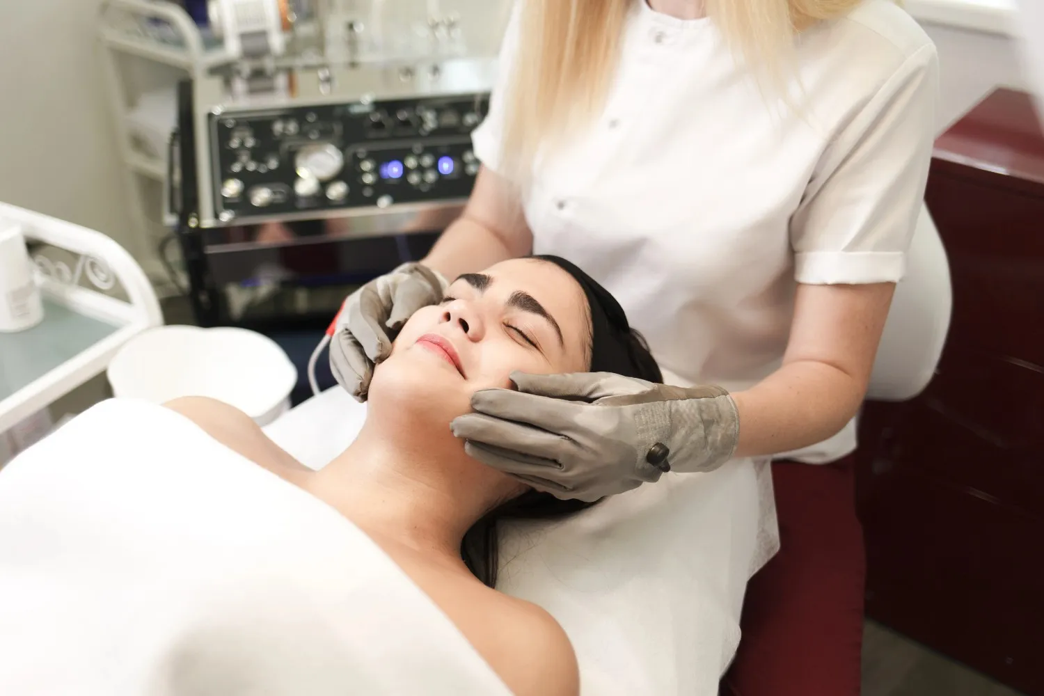 Hydrofacial treatment
